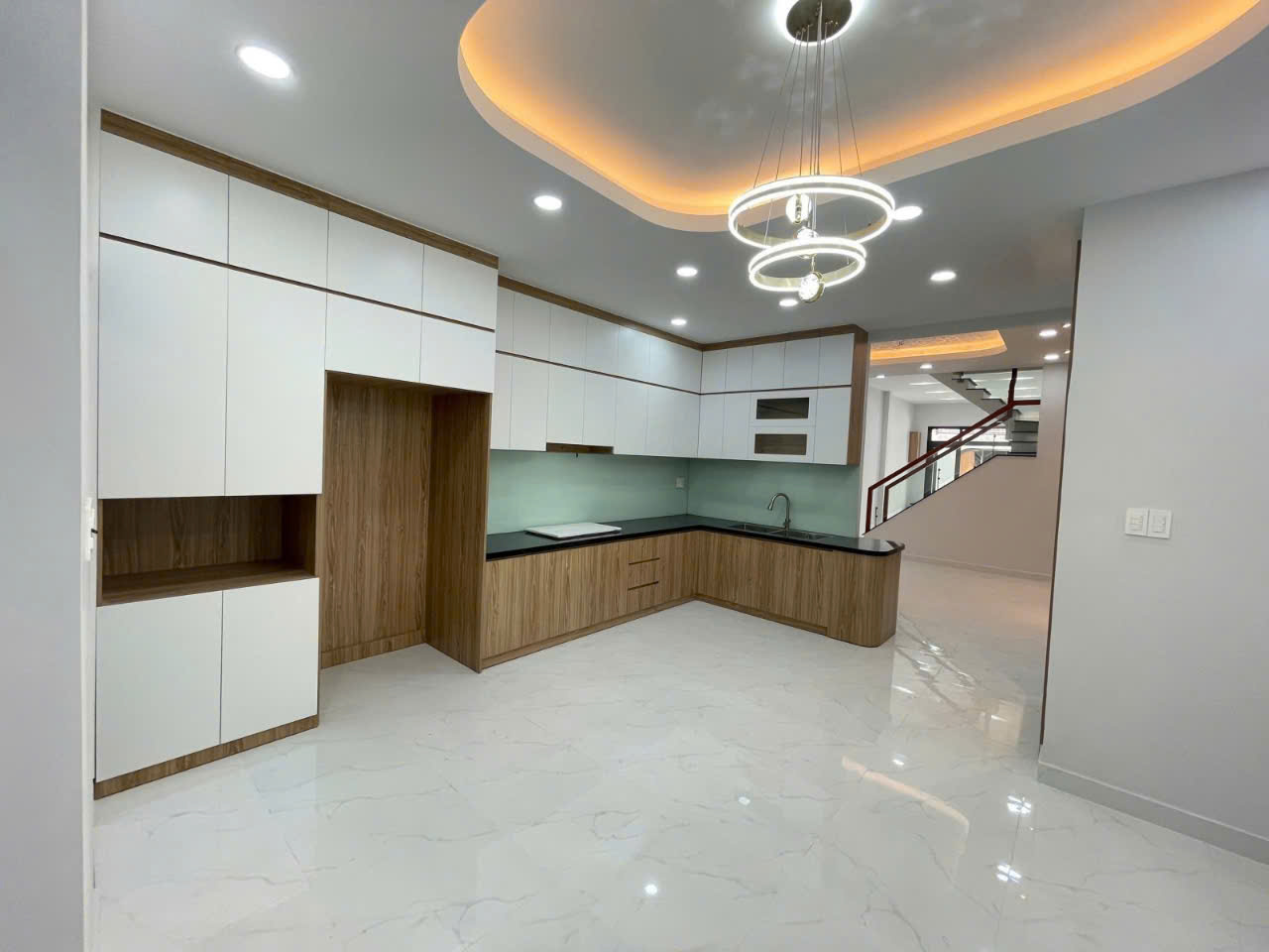 Bán Nhà  Lạc Long Quân - 100m2 - HXH 8m Kinh Doanh -3 tầng mới - Ảnh 3
